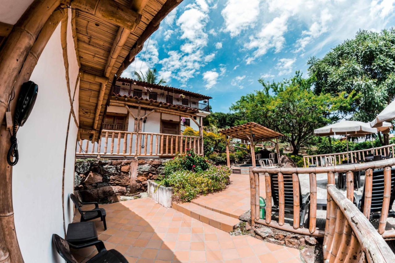 Hotel Terrazas De La Candelaria San Gil Exteriör bild